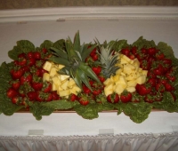 PineappleStrawb-Tray